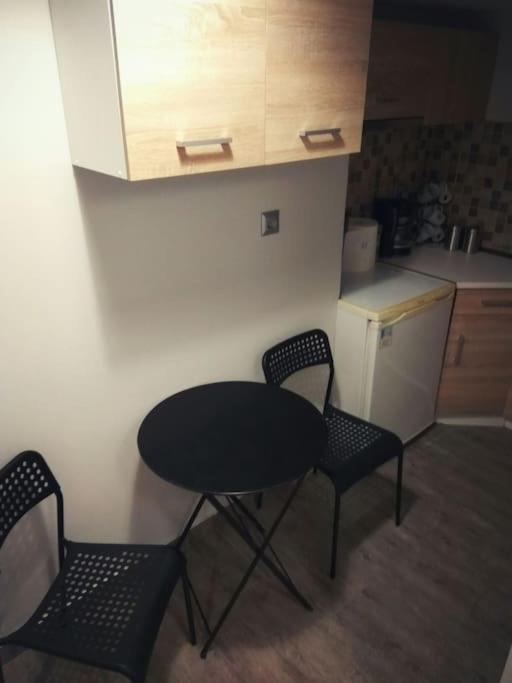 Nice& Cozy Flat 1Min From The Heart Of Athens.Wifi Экстерьер фото
